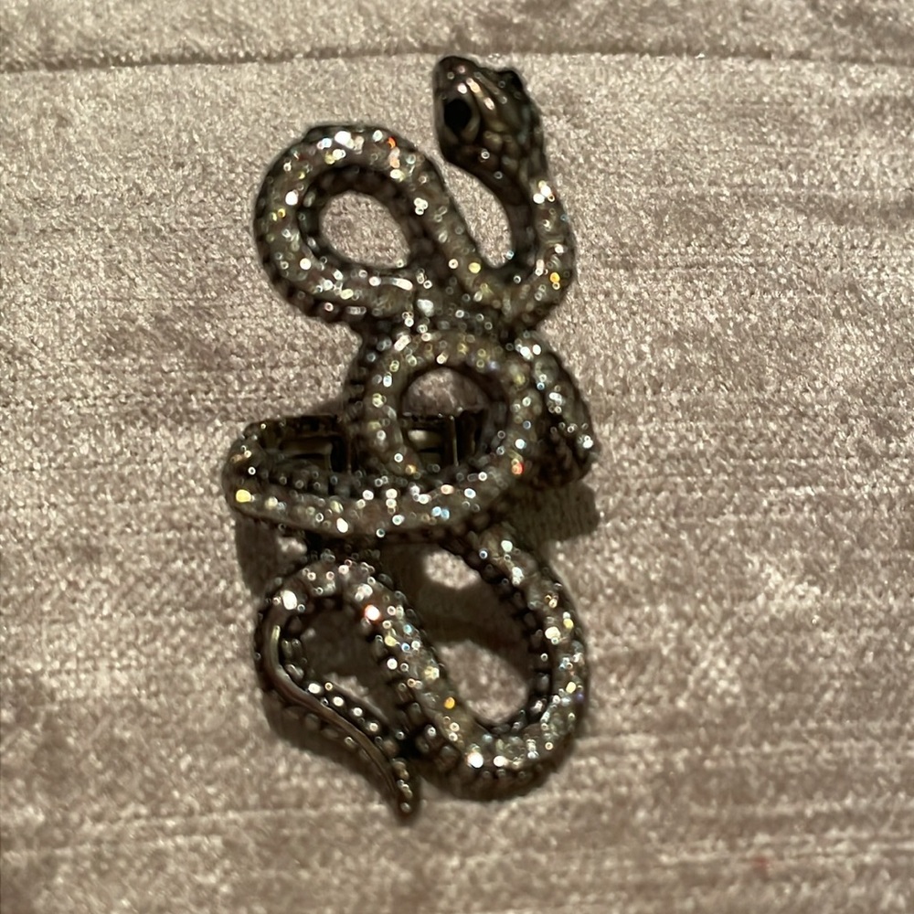 Rhinestone Snake Ring Size 5-6 - Picture 4 of 6